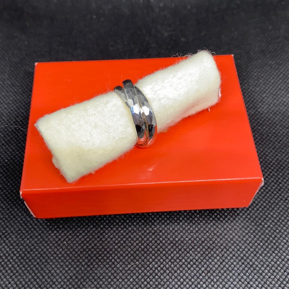 Rare HTF James Avery Hammered Trinity Wedding Band